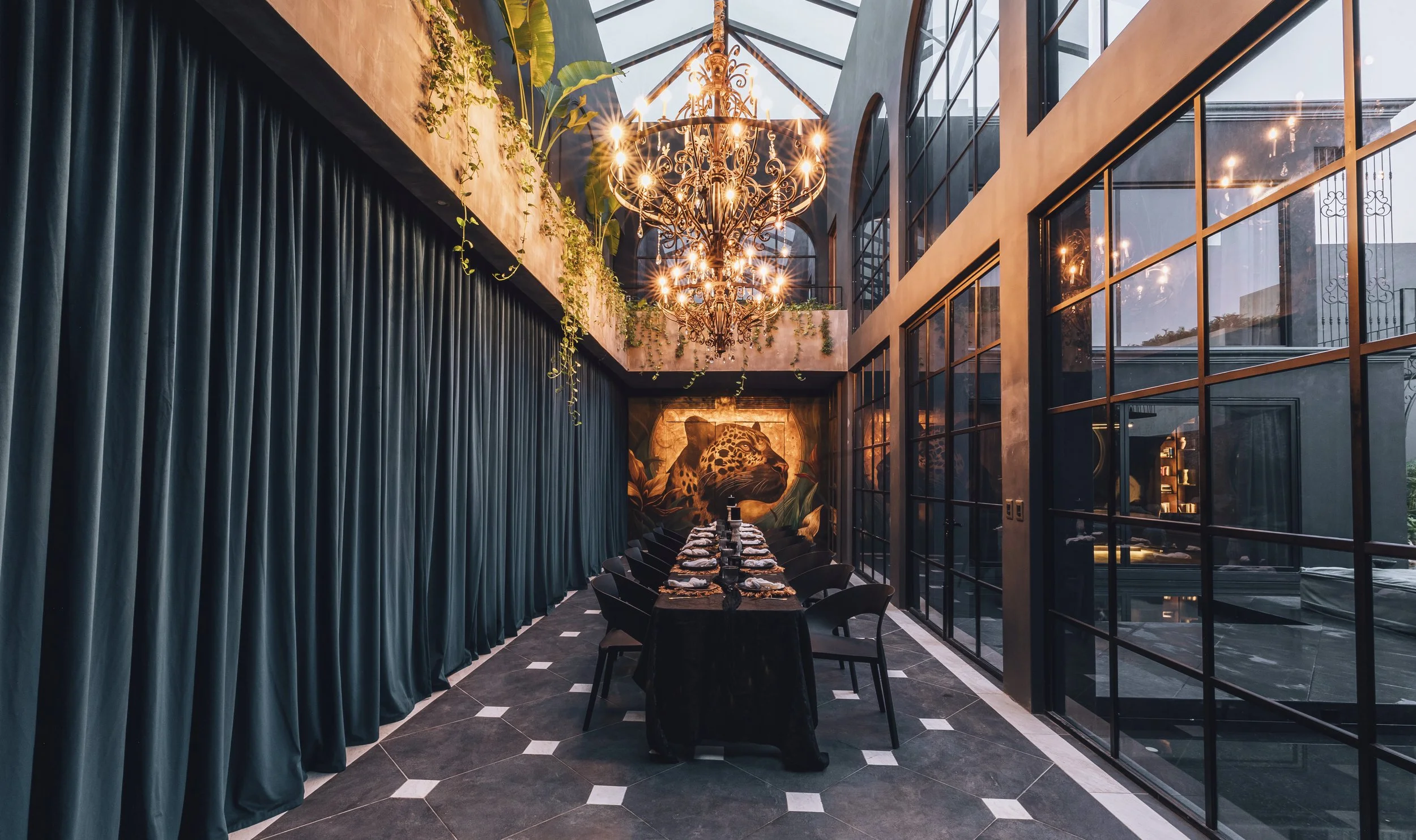 Gaston Dining Jaguar.jpg