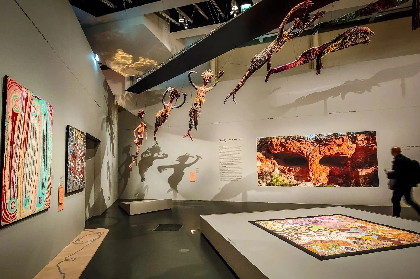 Galeries d'art aborigène en France : Guide complet pour trouver, acheter et collectionner
