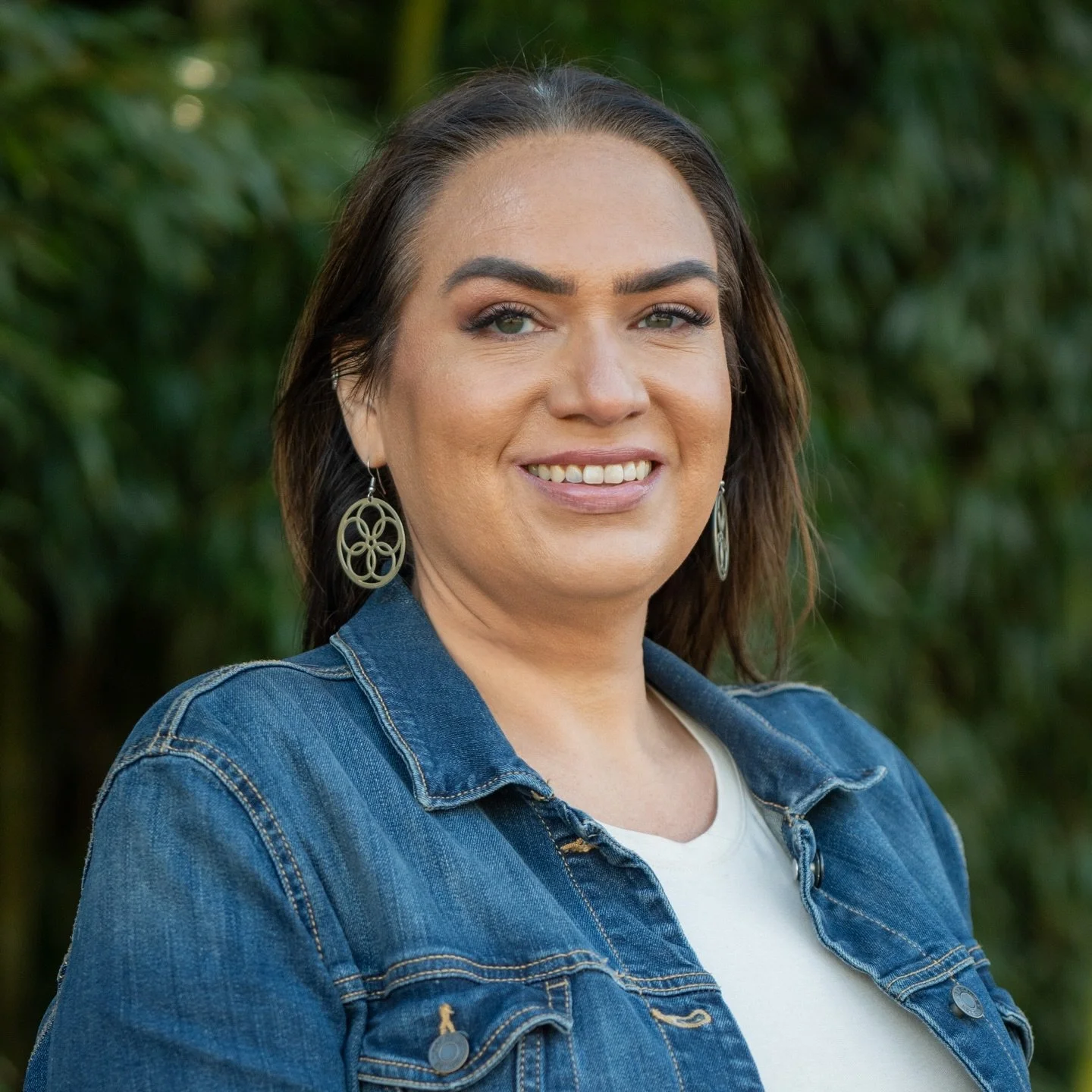 We&rsquo;re happy to welcome Dr. Jennifer Thompson to the Executive Board at The Center for Native Health!
Dr. Thompson is the Director of Rehabilitation Services at Cherokee Indian Hospital in Cherokee, NC. An enrolled member of the Eastern Band of 