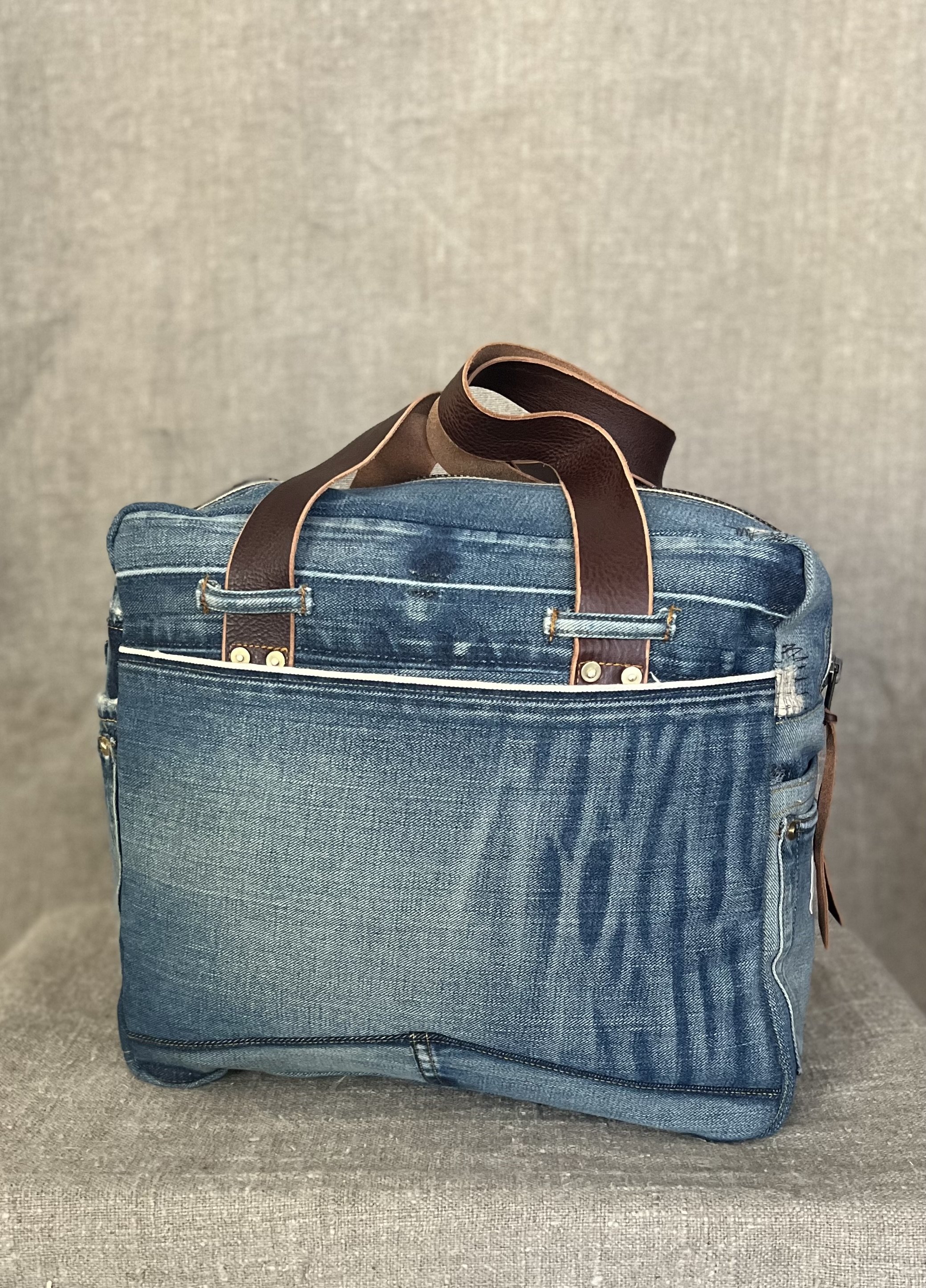 DENIM ZIP TOTE