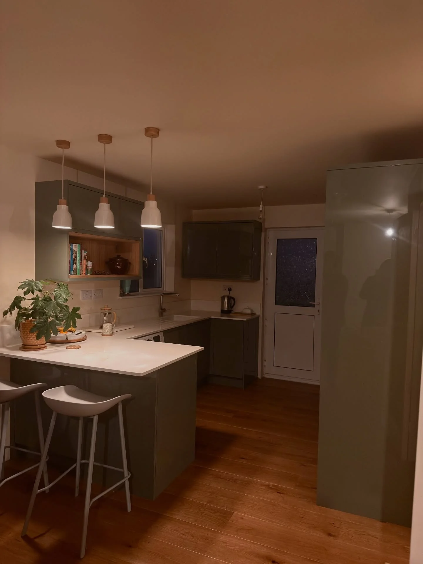 Our most recent project, consisting of ripping out the old kitchen knocking down the partition wall and creating an open plan kitchen/lounge. 

Engineered oak flooring throughout the lounge kitchen and hallway and new kitchen supplied by @exeterkitch