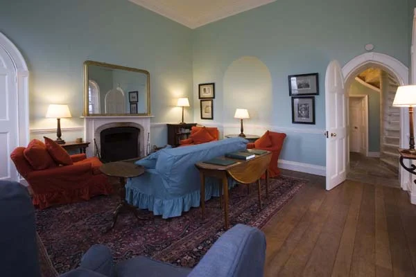 clythacastle-interior-livingroom-600x400.jpg
