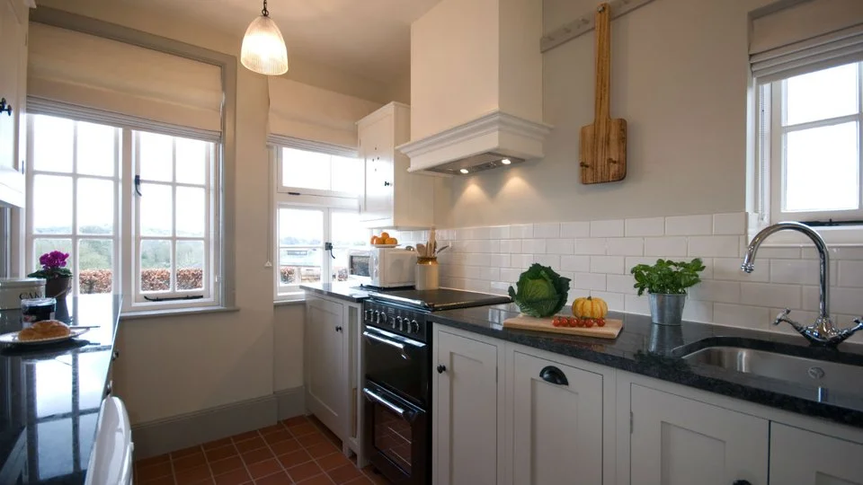 killertonparkcottagekillertonkitchen1mikehenton.jpg