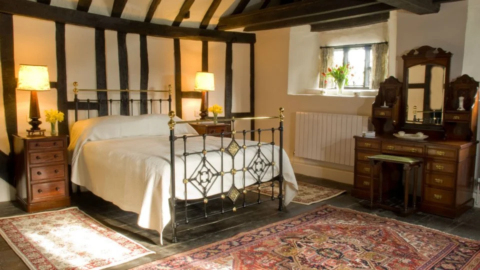 8emleyfarmhousedouble.jpg