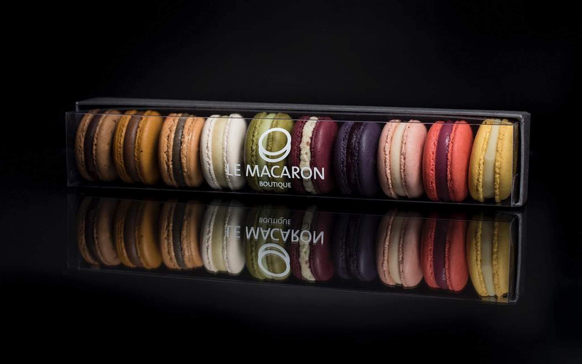 Identity, Le Macaron