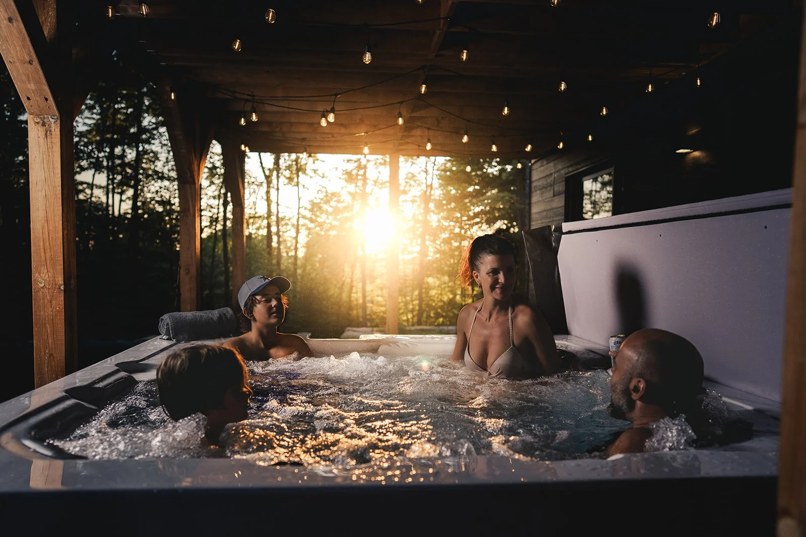 chalet-labelle-laurentides-spa-coucher-soleil.jpg