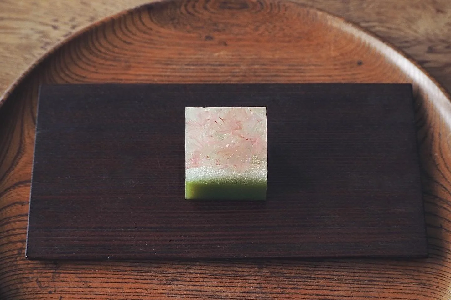 &ldquo;Hana Ikada&rdquo; (Cherry Blossom Raft) / 「花筏」

As cherry blossoms fade, their petals fall on water, creating floating rafts in puddles, in eddies of streams and rivers.

Available @kettltea this weekend.

Salt preserved cherry blossom petals 