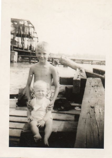 copy_0_drexel-and-dwight-bradshaw-at-boat-ramp-at-kings-highway-bridge-img053