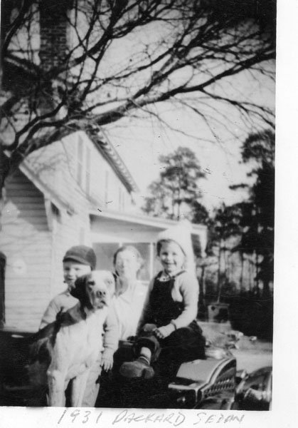 img998-drex-rhetta-and-mammy-with-1931-packard