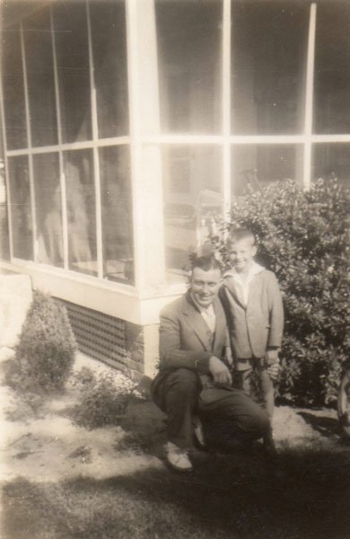 john-and-drexel-bradshaw-in-chuckatuck-img935
