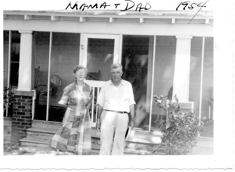 john-bradshaws-mom-and-dad-in-1954-img949