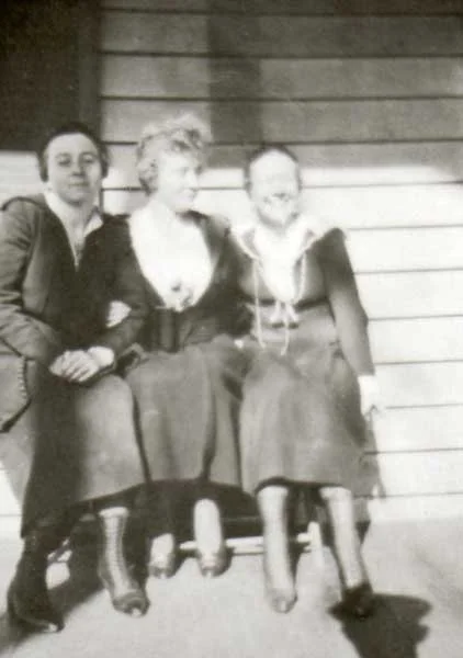 Eva, Eula and Mary Pitt
