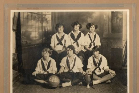 chs-1923-24-mary-grice-hall-margaret-spivey-margaret-beale-louise-uzzell-inez-littrel-katheleen-brough-img070.jpg-nggid03820-ngg0dyn-480x320x100-00f0w010c011r110f110r010t010.jpg