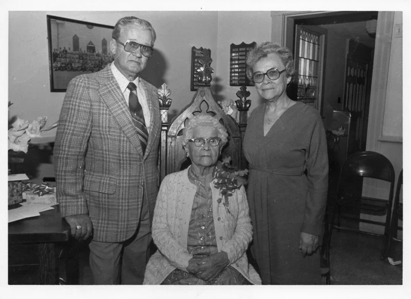    Elsie Simpson, on right, played the organ at Oakland Christian Church for 50 years.  Simpson family photo 
