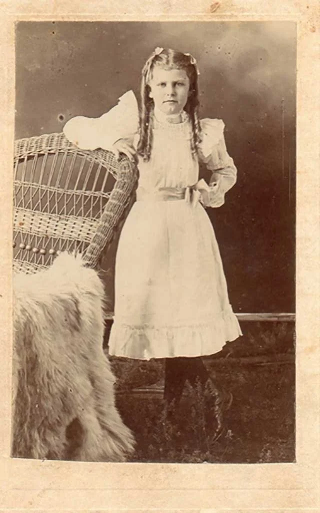  Mamie Rosson - later Dot Gilliam  Gilliam family photo 