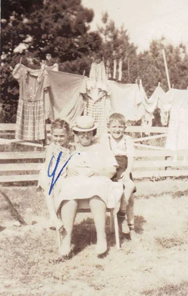  Nanny Kelly with Janet and Jack Knight  Knight family photo 