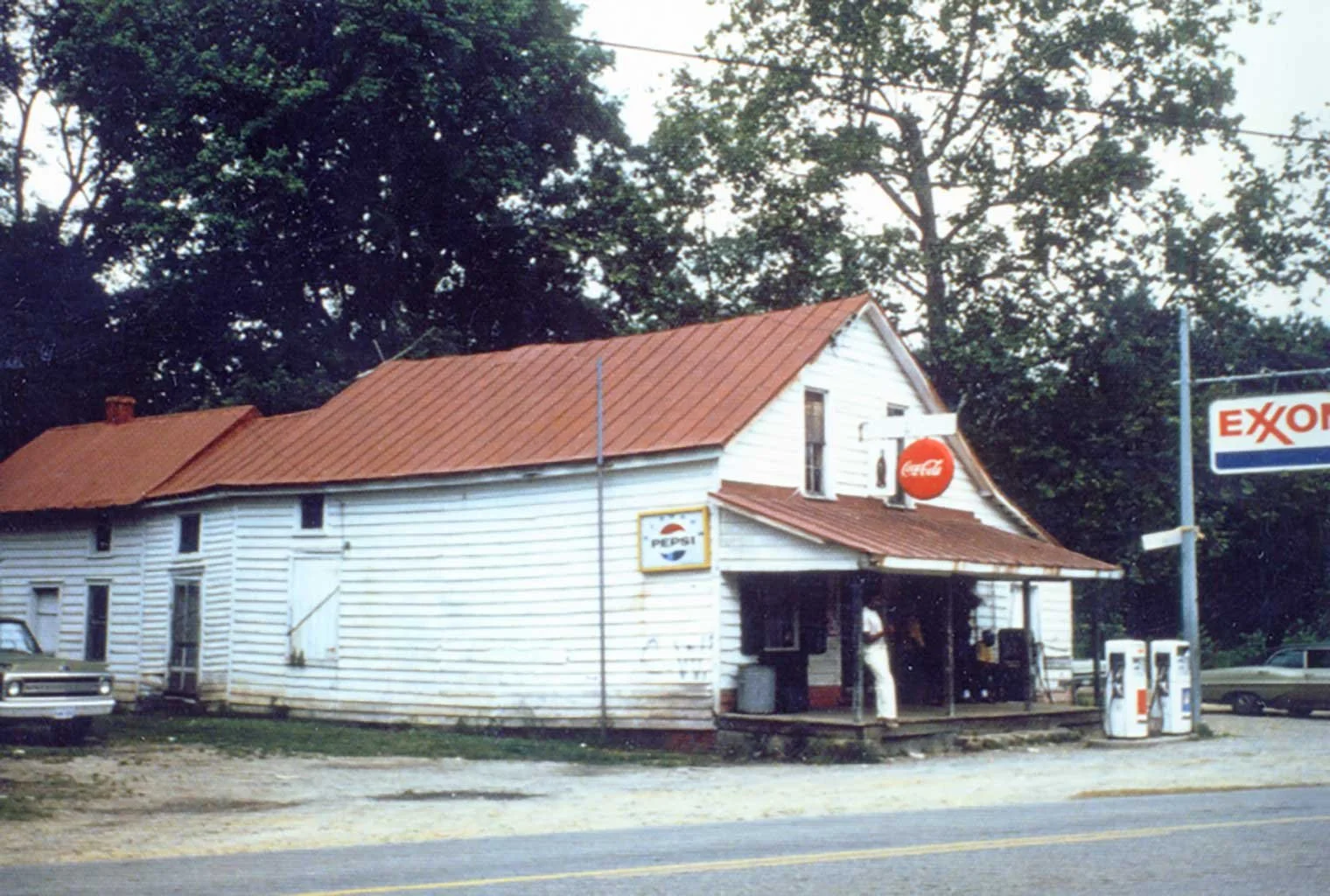 dailey-store-sandy-bottom-1-12-2009-8-40-32-am-5664x3816.jpg
