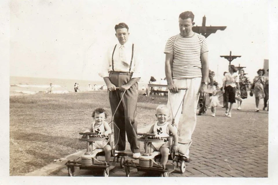  Alex Moore with Susan and John Bradshaw with Dwight  Moore family photo 