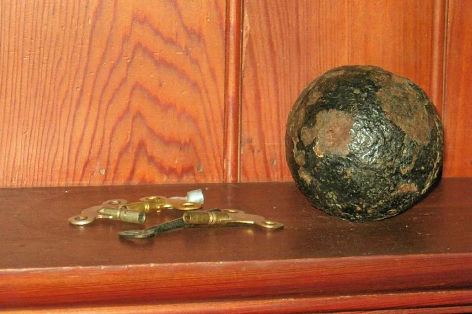  Cannon ball from Pembroke  Cox family 