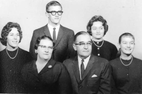  Family of W.G. Saunders, Jr.  - Front - Edna Brooks, Edna, W.G., Alice                                                          Rear - Bill. Jaira Saunders family photo 