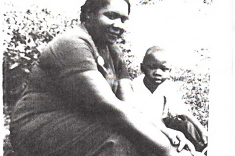 2-alfornia-w-daughtry-son.jpg-nggid042453-ngg0dyn-480x320x100-00f0w010c011r110f110r010t010.jpg