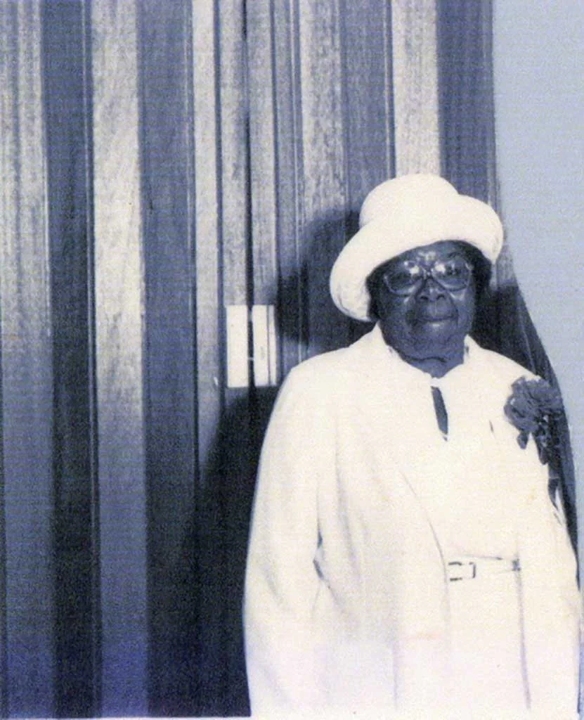  Lucille Williams  Dolly Williams photo 