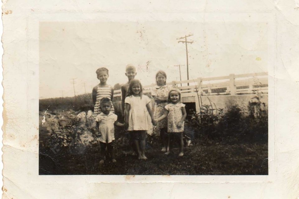 Chuckatuck kids - Front row - Jerry Saunders, Emily and Betty Winslow Back row - Betty Staylor, Harvey Saunders, Betty Kelly Winslow family photo