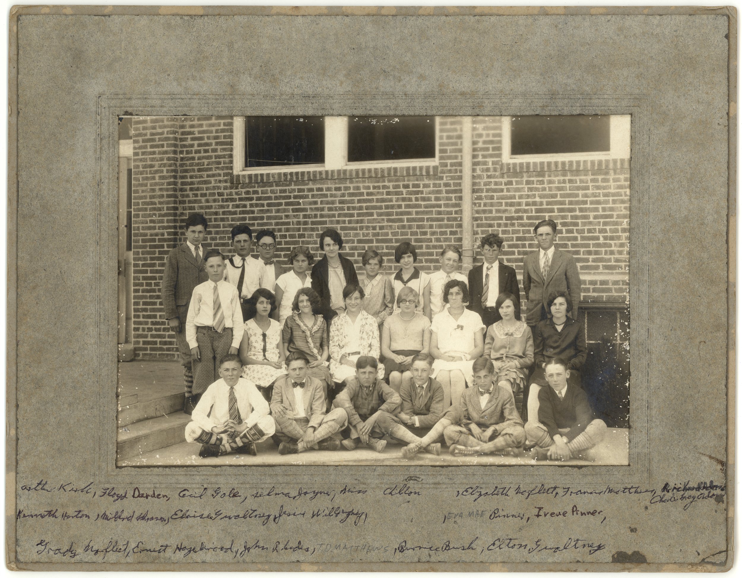 1929c-Chuckatuck High School Class of 1933