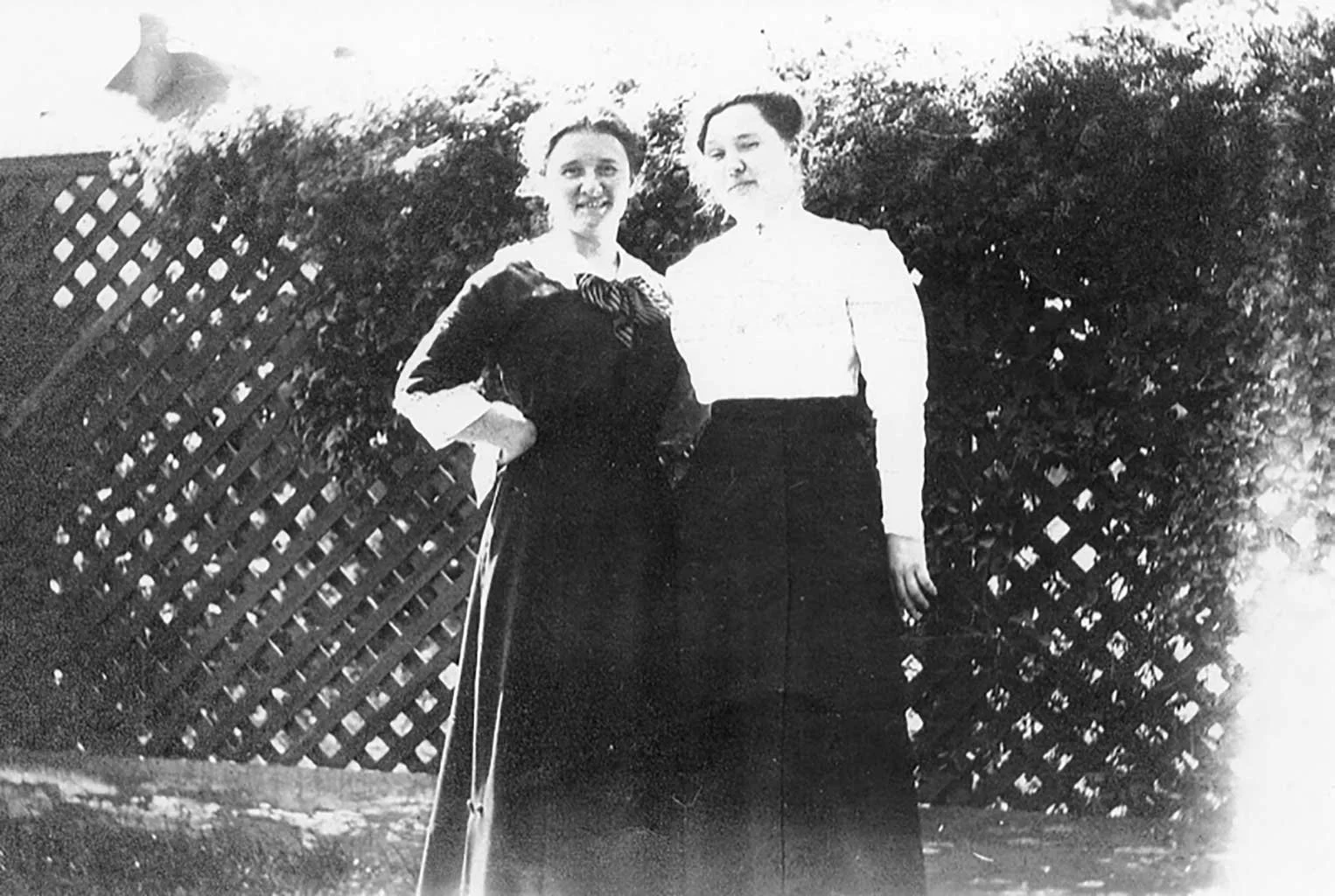 Sally Cotten Tompkins and Mary Cotten Woodard  Roy Pope photo 