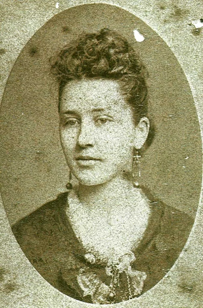  Virginia Alice Corbell Cotten - 22 years old - late 1800s  Roy Pope photo 