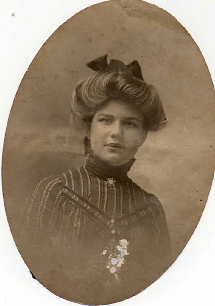  Annie Powell Pope - c1900/1905  Roy Pope photo 