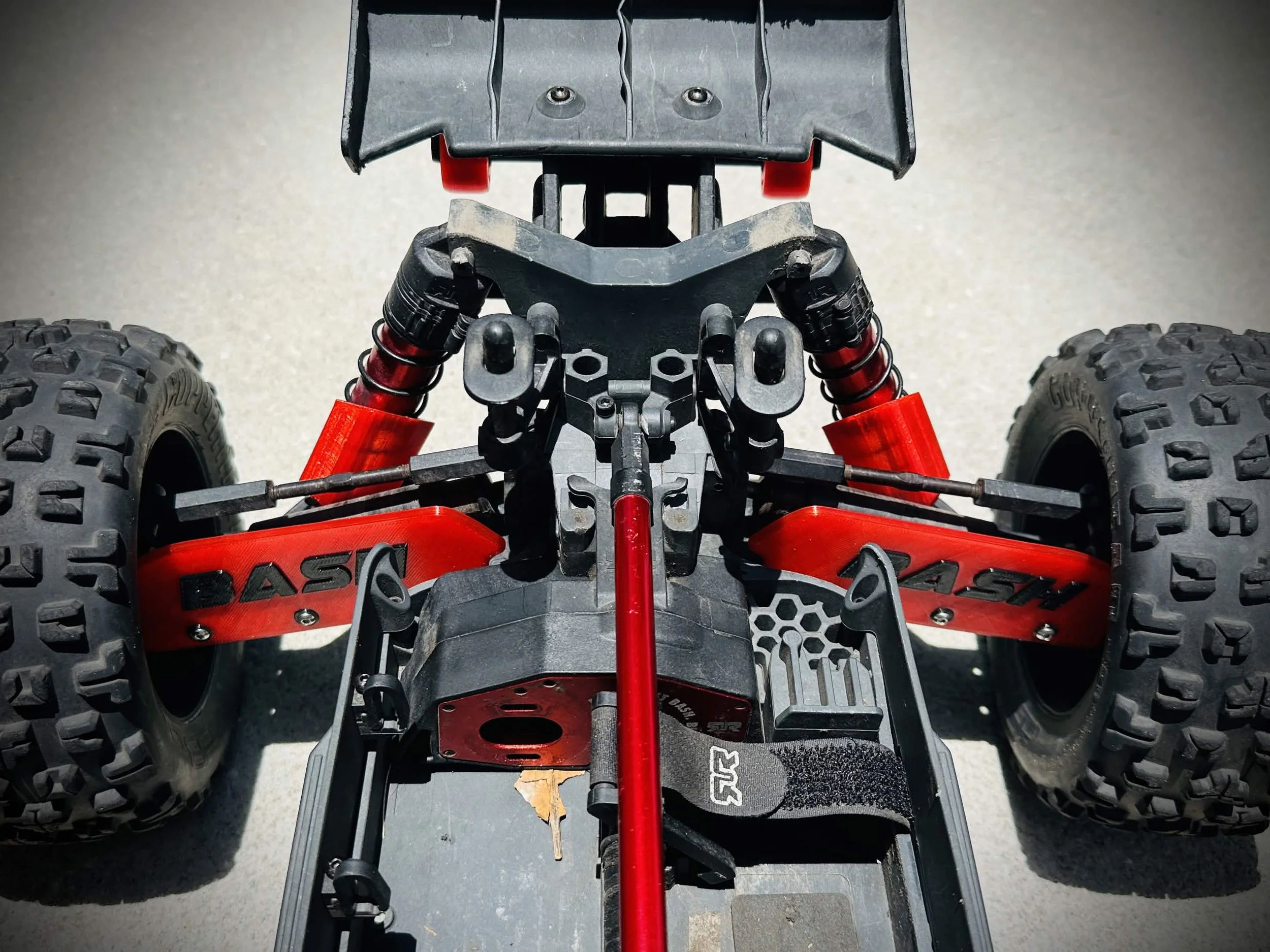 Kraton / Outcast 4S Rear Mud Guards