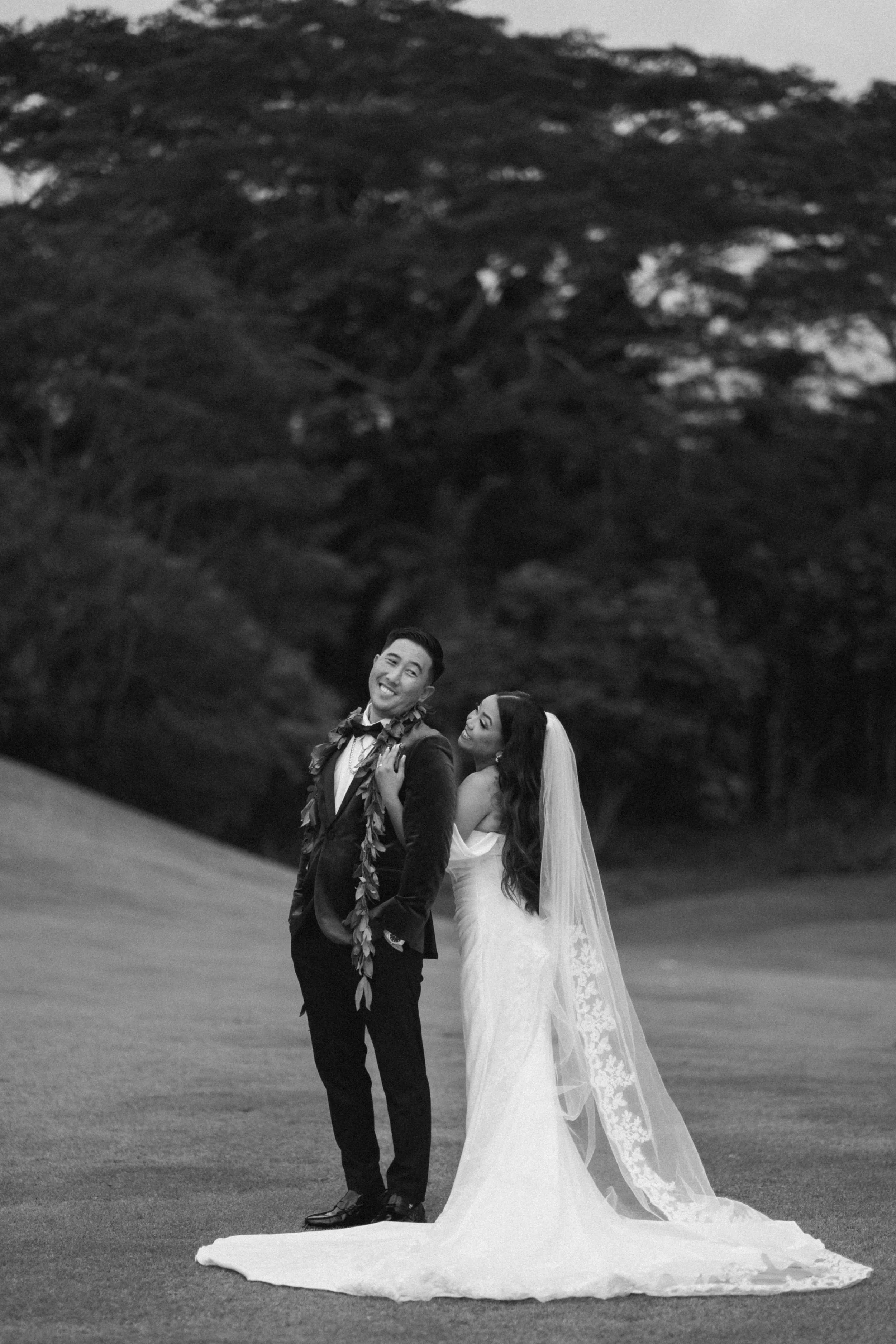 kayla-shane-the-charming-estate-kailua-oahu-wedding-aloha-media-weddings(5).jpg