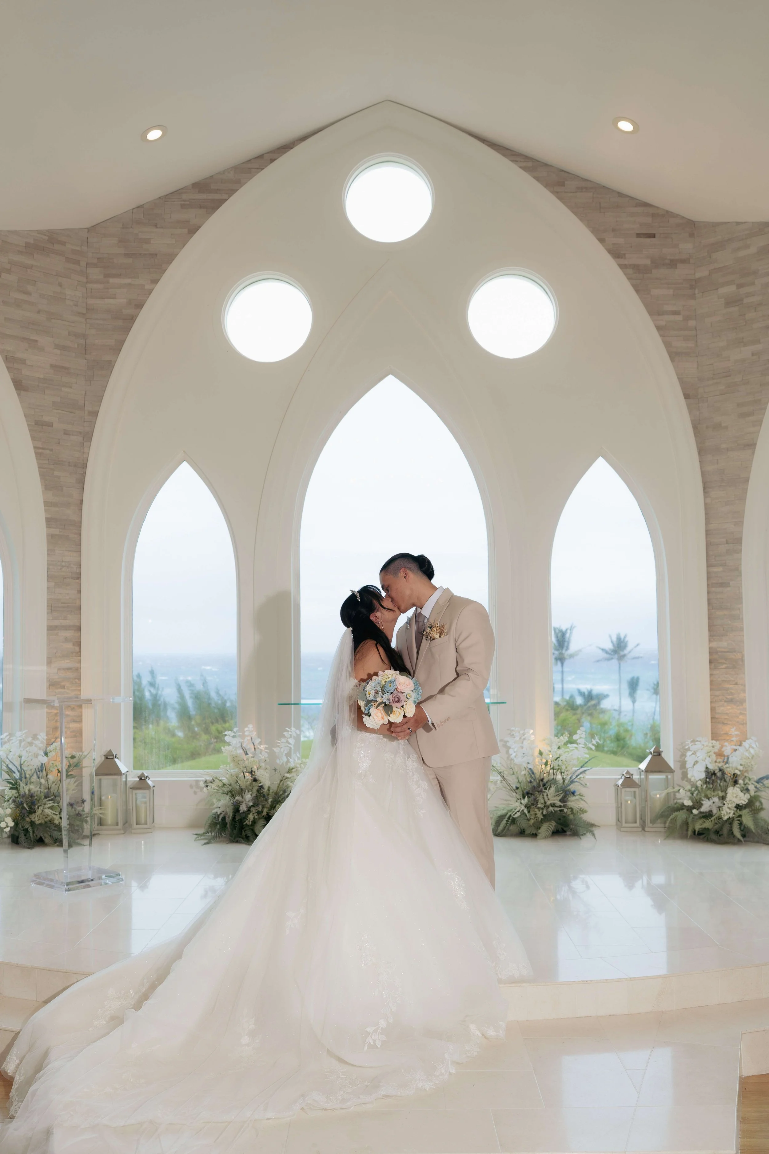 Brooke and Noah-Hyatt Regency Hotel-aloha media weddings 8.jpg