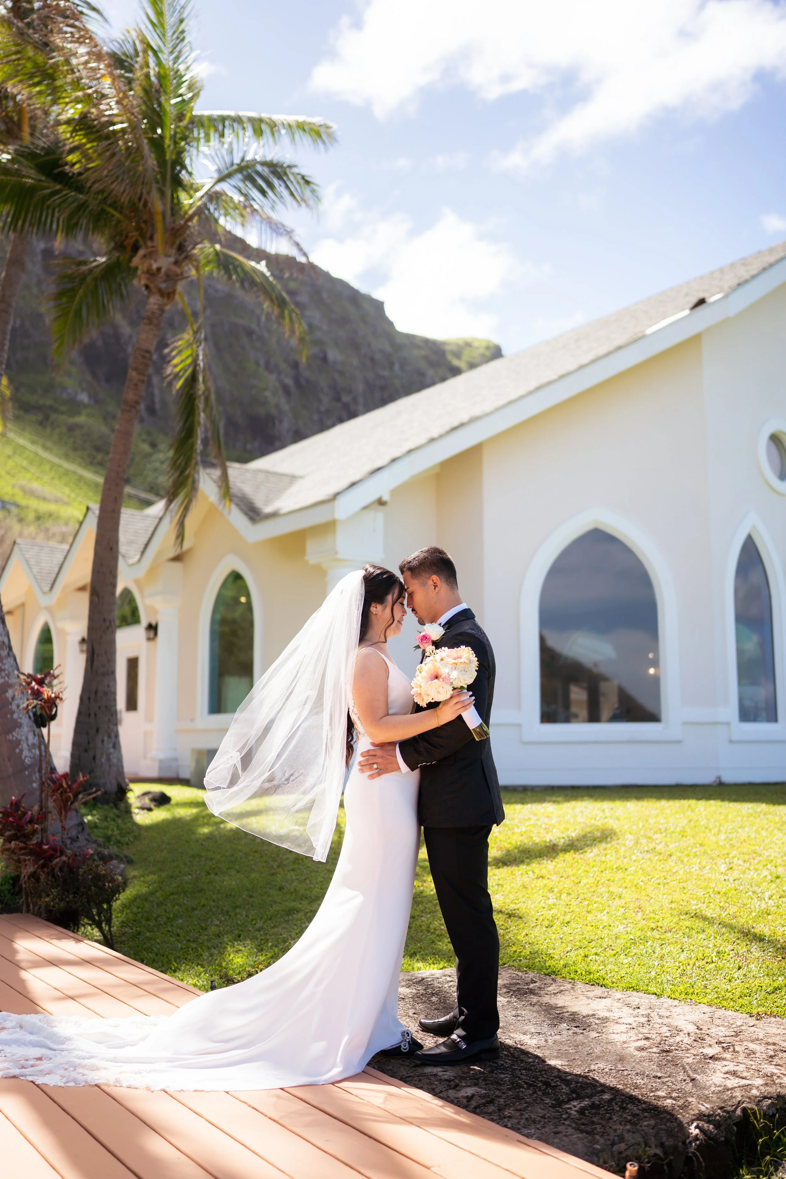 How Much Does a Wedding Cost in Hawaii (2026 Guide)