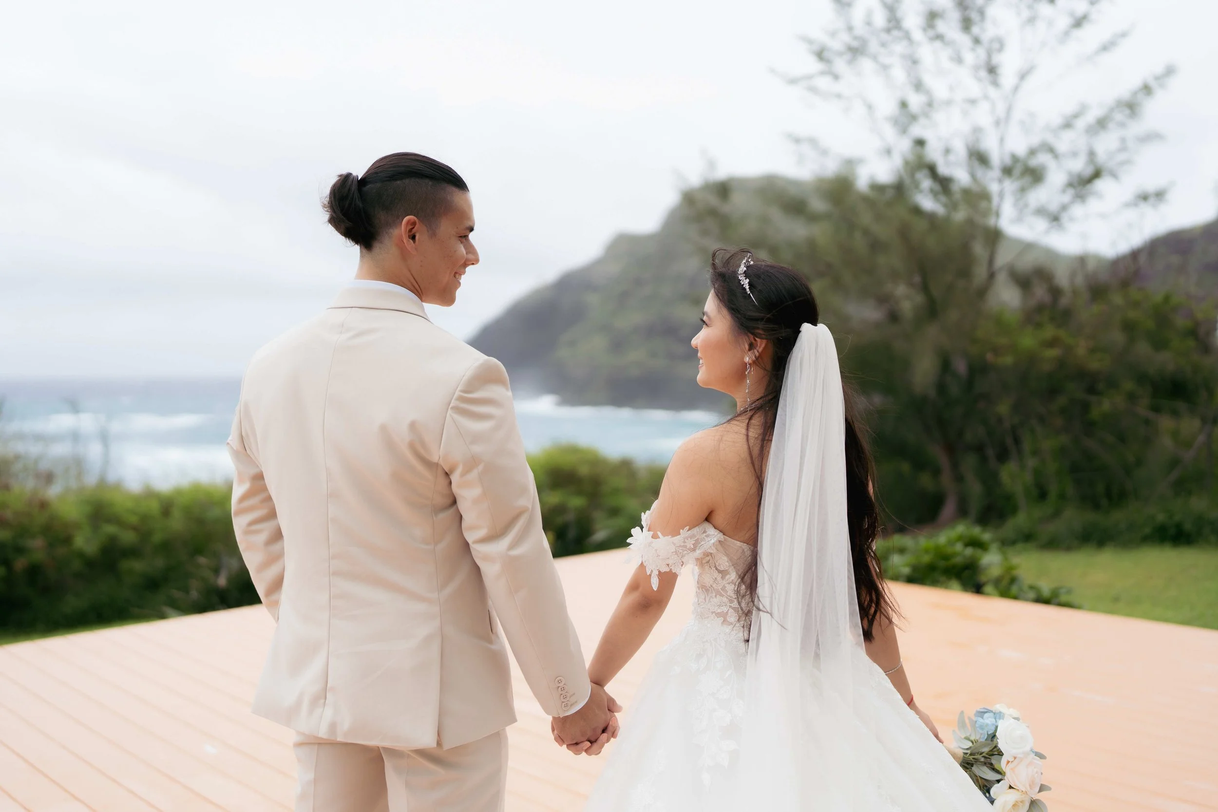 Brooke and Noah-Hyatt Regency Hotel-aloha media weddings 11.jpg