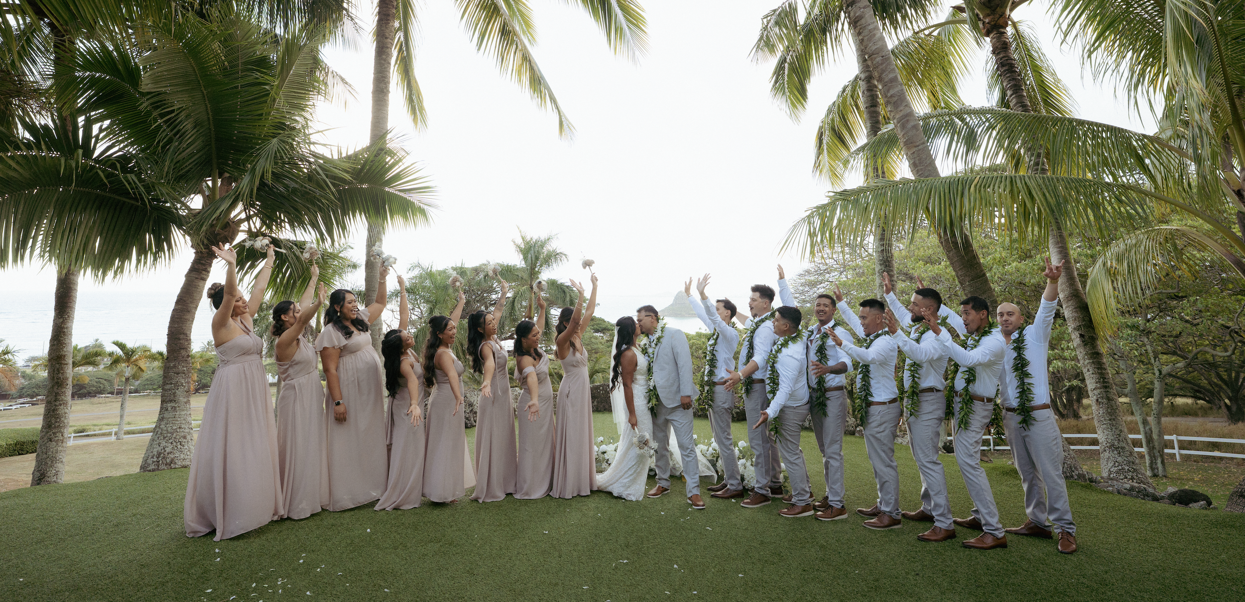 aloha media weddings Oahu wedding photography group shot