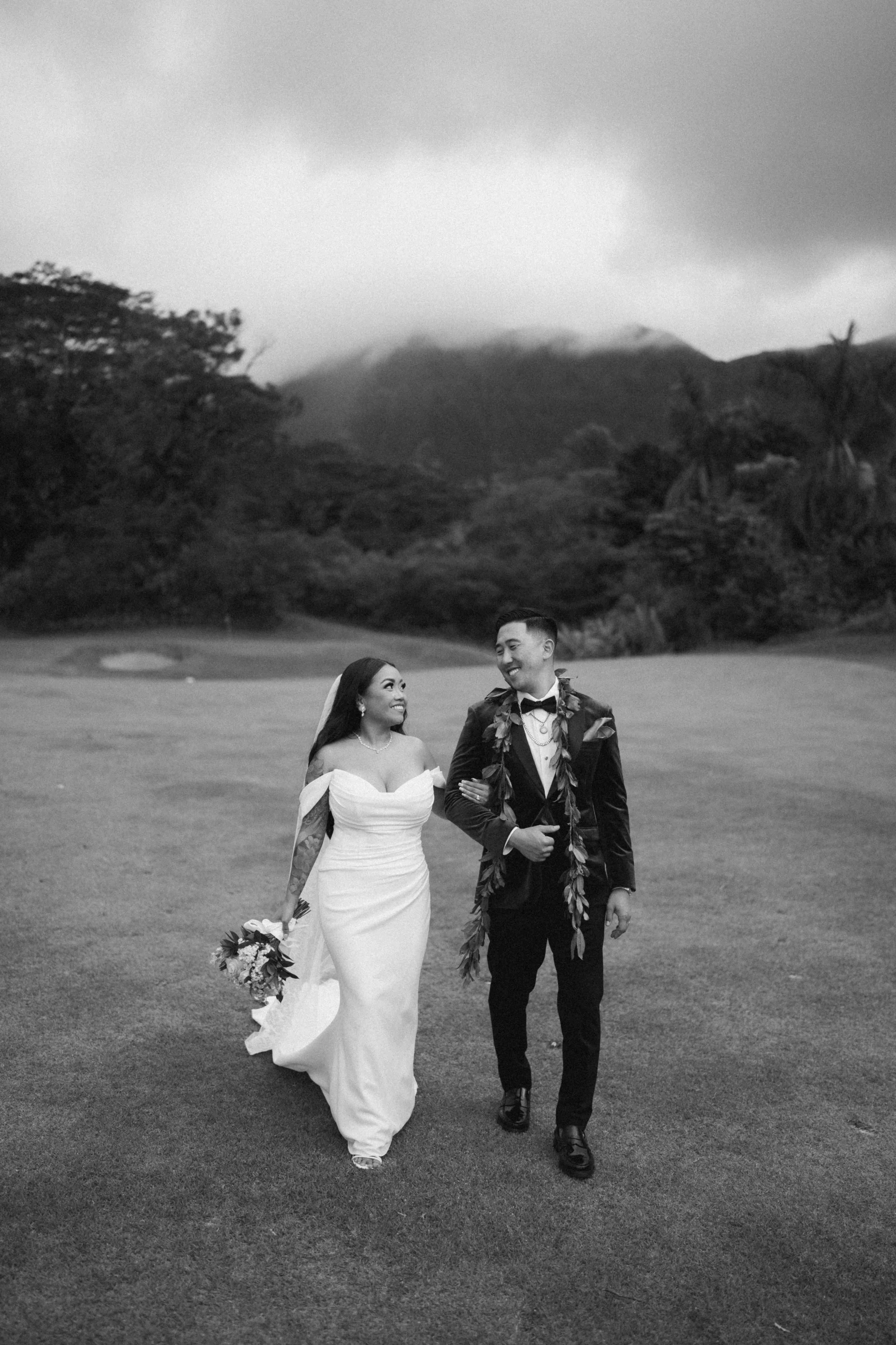 kayla-shane-the-charming-estate-kailua-oahu-wedding-aloha-media-weddings(22).jpg