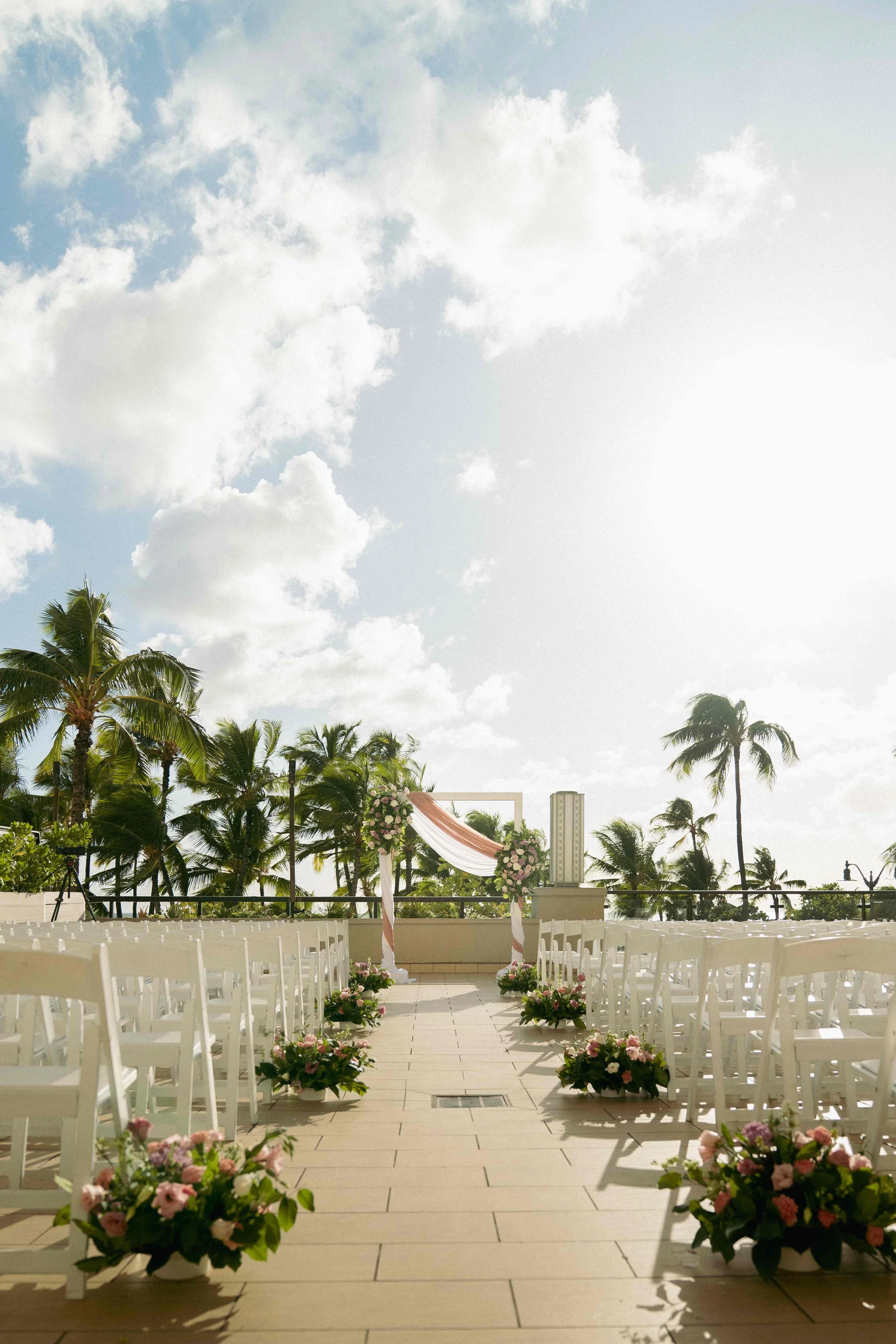 jessa-mae-steven-hyatt-regency-waikiki-wedding-aloha-media-weddings(23).jpg