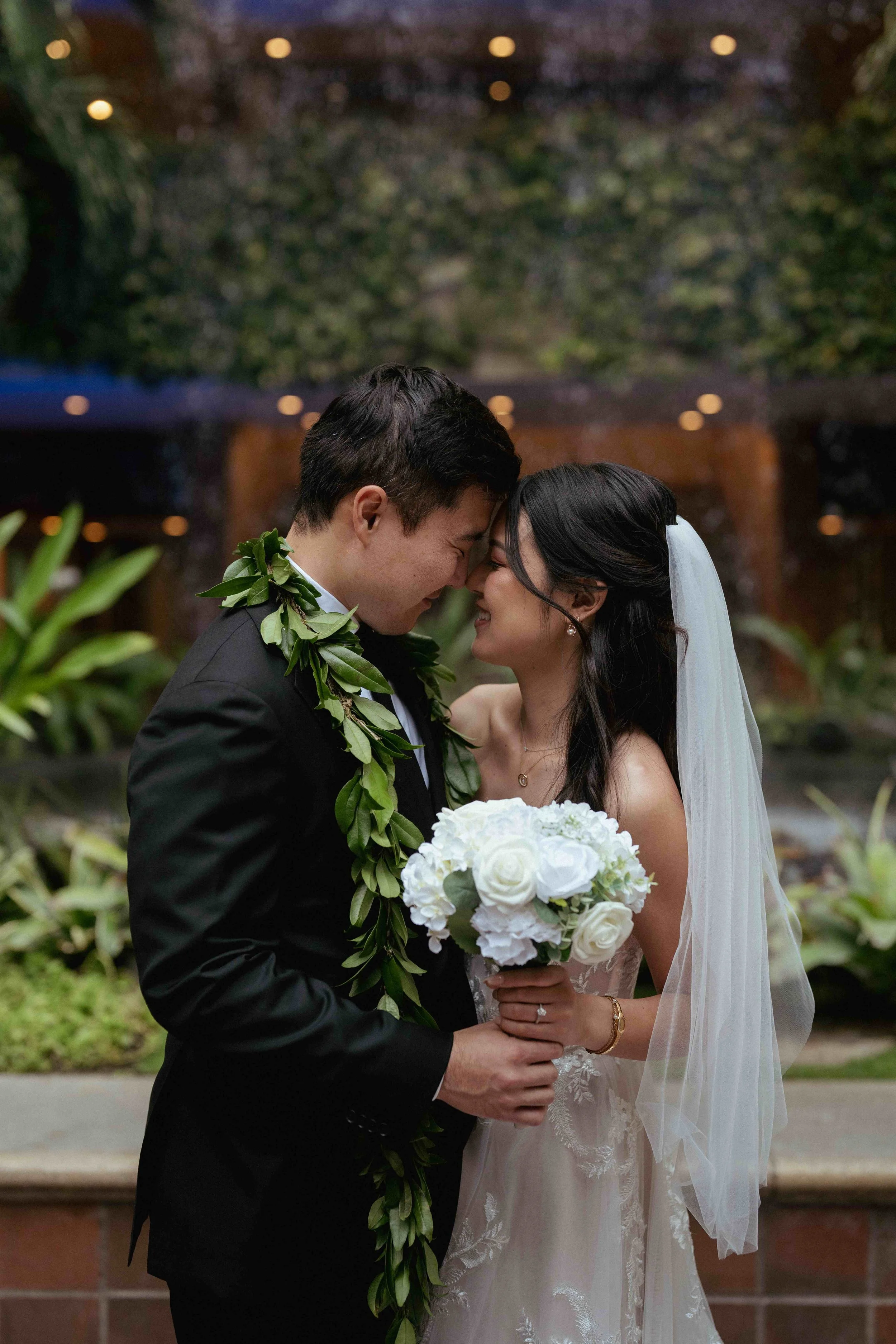 kenna-aaron-hyatt-regency-waikiki-wedding-aloha-media-weddings(7).jpg