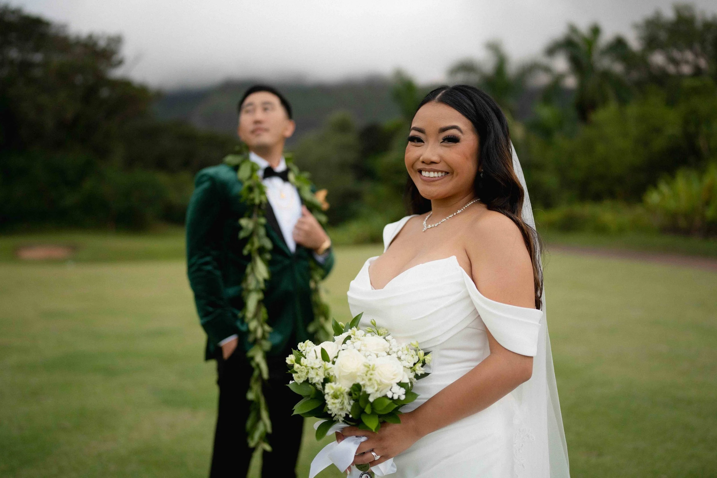 kayla-shane-the-charming-estate-kailua-oahu-wedding-aloha-media-weddings(21).jpg