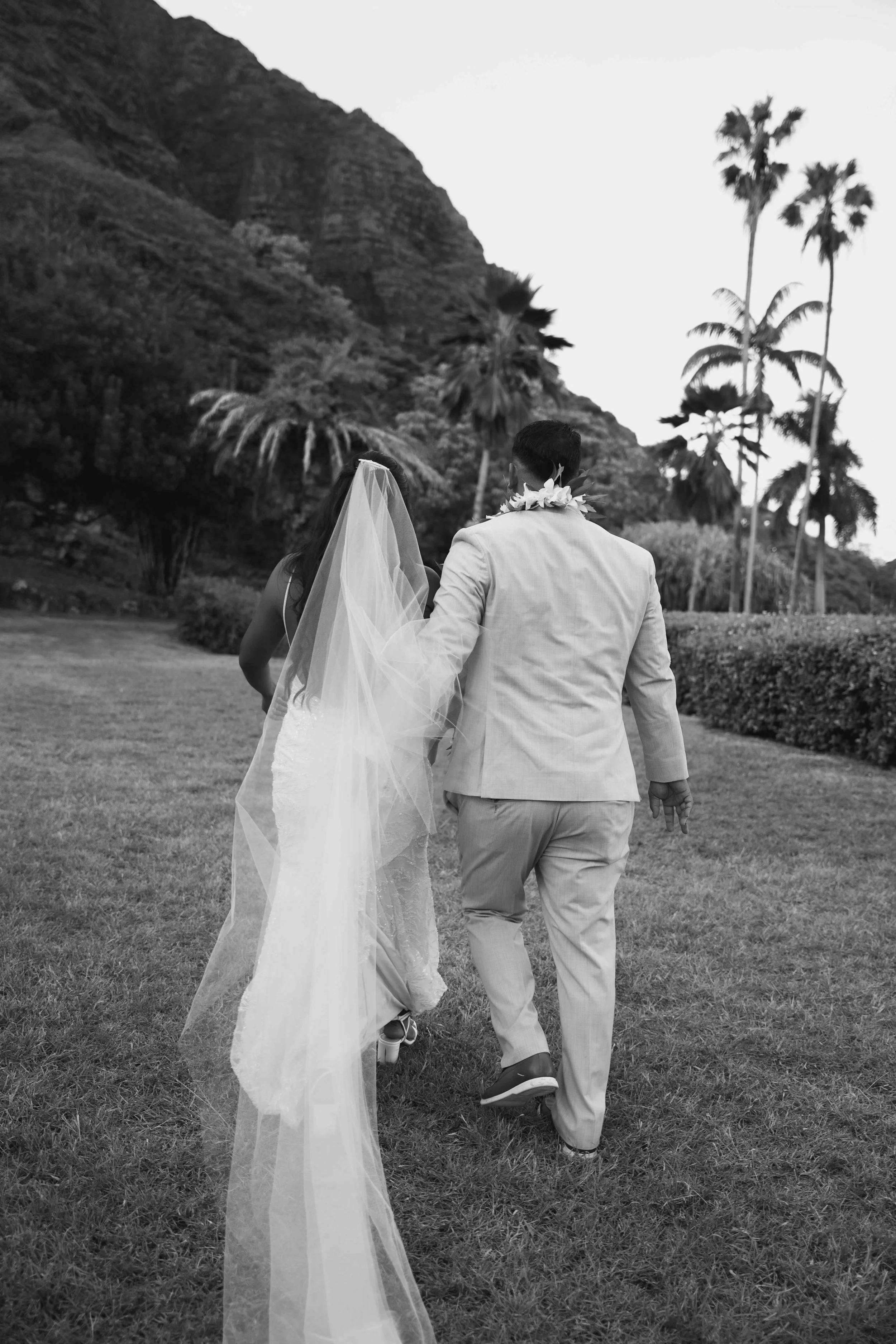 Chelsea-and-Rusty- Paliku-Gardens-Kualoa-Ranch-aloha-media-weddings-19.jpg