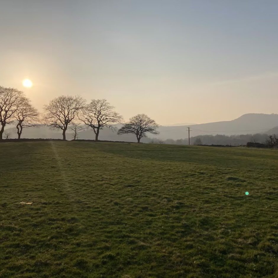 This is where it all happens. ✨

Swallow Barn, nestled in the Welsh countryside near Treharris - a Grade II listed farmhouse surrounded by open skies, rolling hills, and the kind of quiet that actually lets you breathe.

We couldn&rsquo;t have chosen