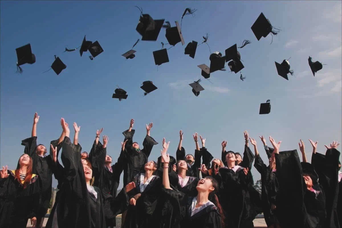 🎓 Hey soon-to-be @williamscollege graduates!!! We&rsquo;ve had a few last-minute cancellations at the motel so tell your friends and family if they&rsquo;re looking for a fun place to stay while they celebrate your big weekend. 413-675-5428 

#gradu