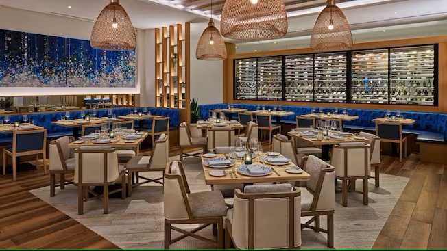 C750-Amare-Dining-Room-16x9.jpeg