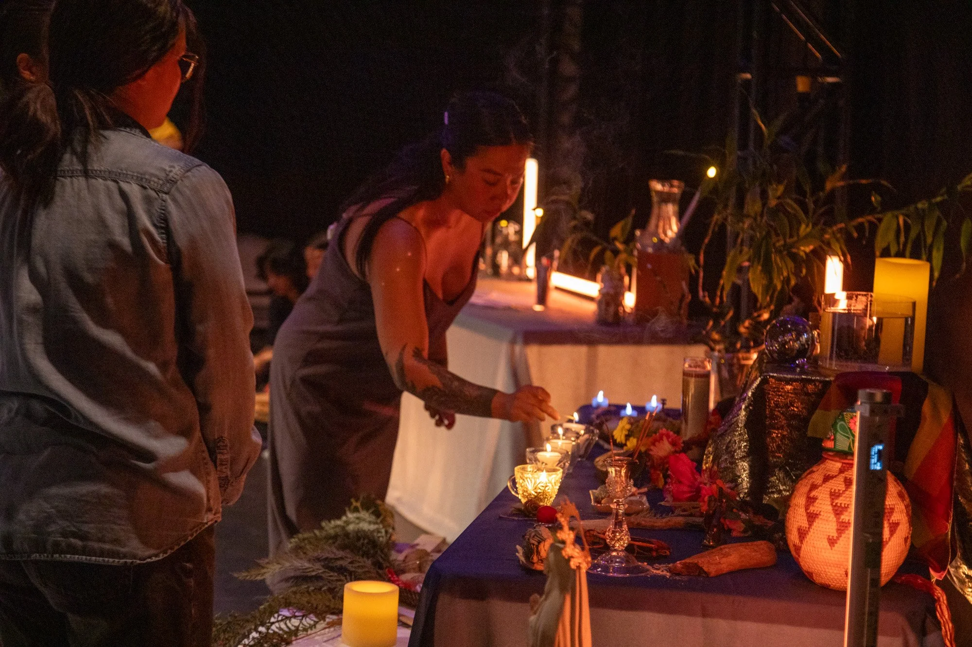Kamila Sediego in a public sharing of Engkanto (2024). Photo by Nathalie De Los Santos.