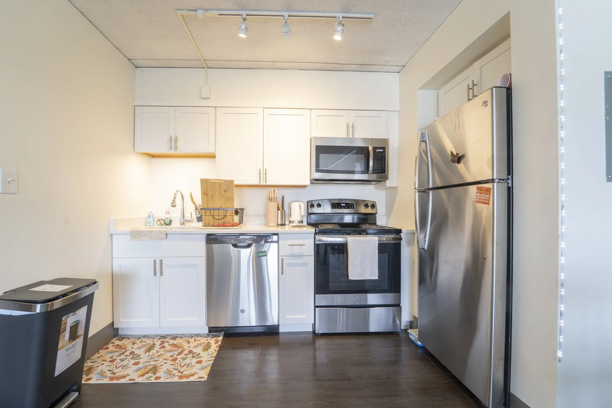 Eddygate_Kitchen_1 (1).jpg