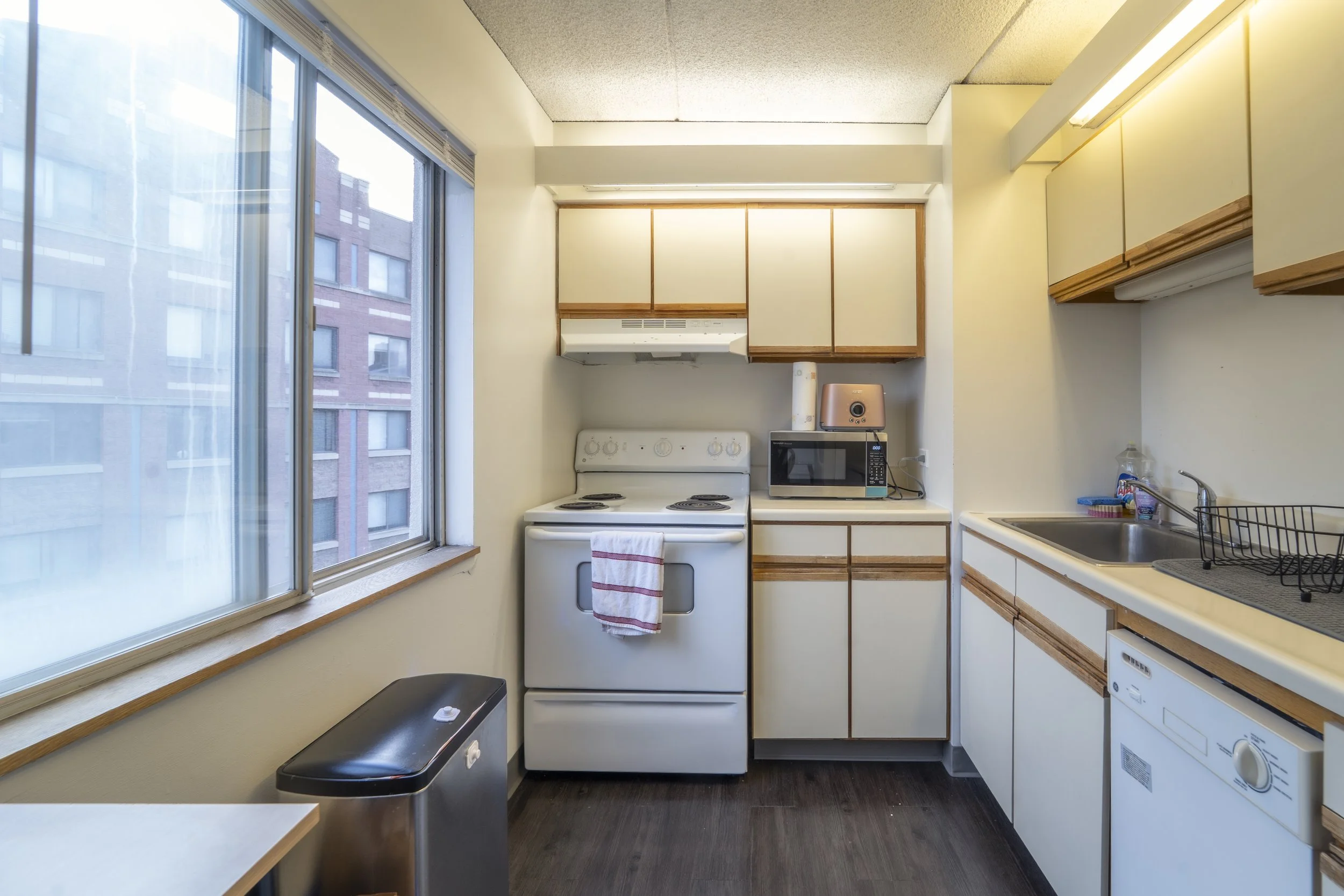 Eddygate4_Kitchen_1 (2).jpg