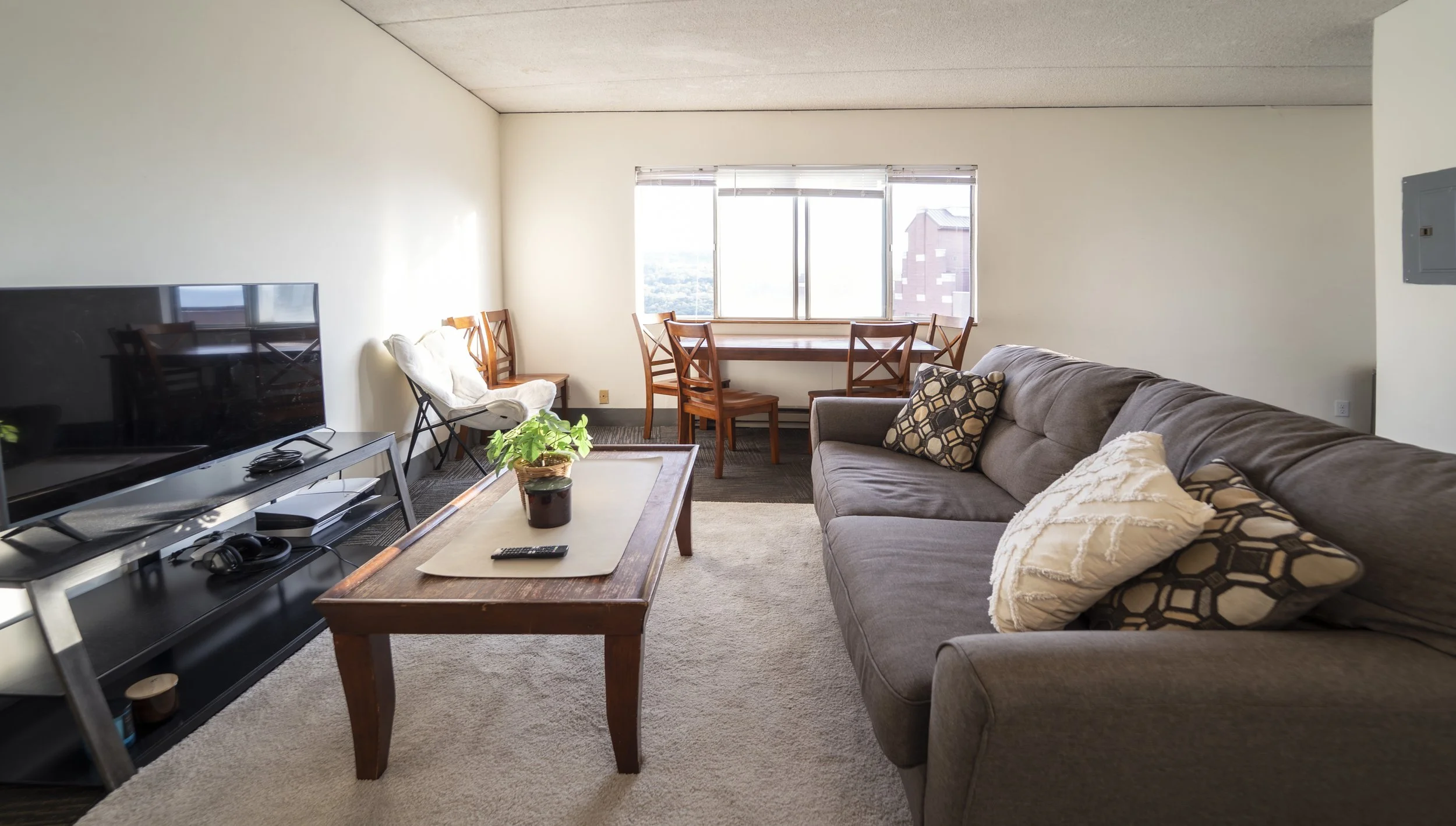 Eddygate2_Living Room_2 (2).jpg