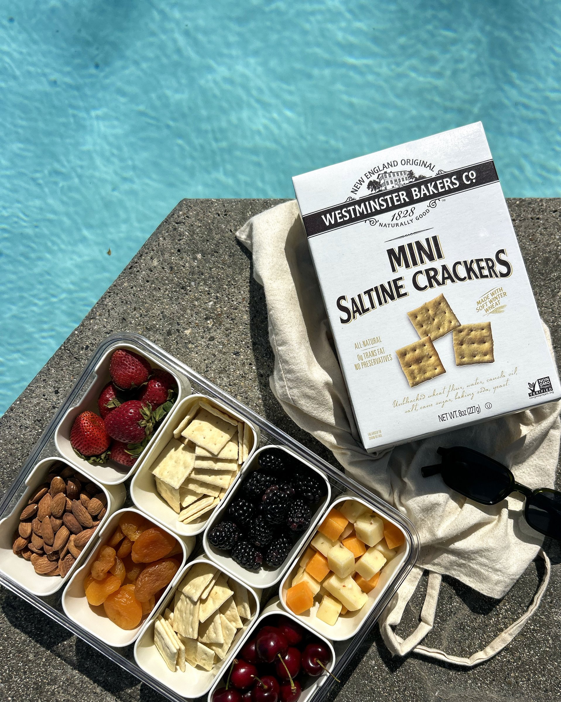 26_PoolSnack1.jpg